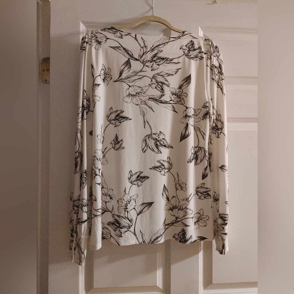 White House Black Market Blouse